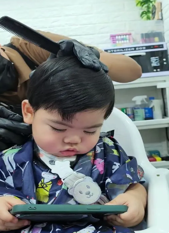 Kids haircut